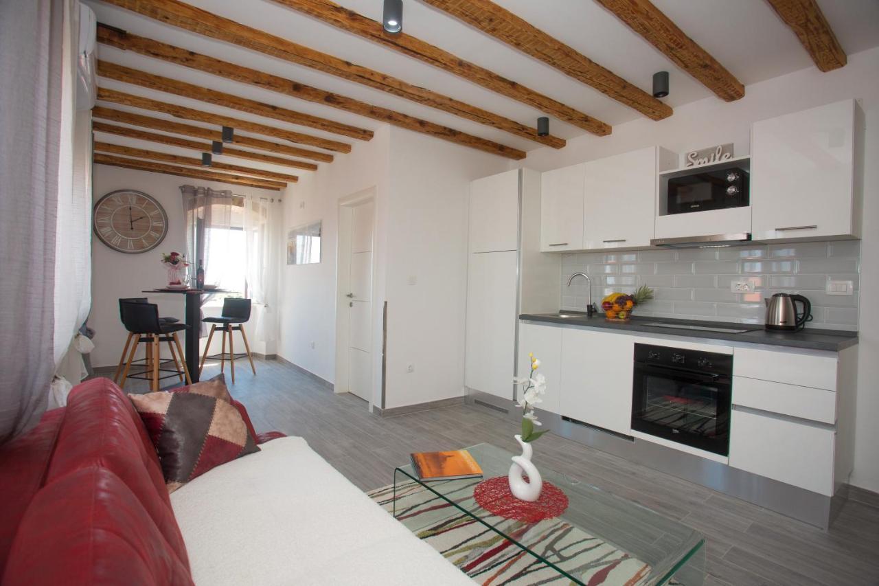 Apartments Angela With Old Town View سبليت المظهر الخارجي الصورة